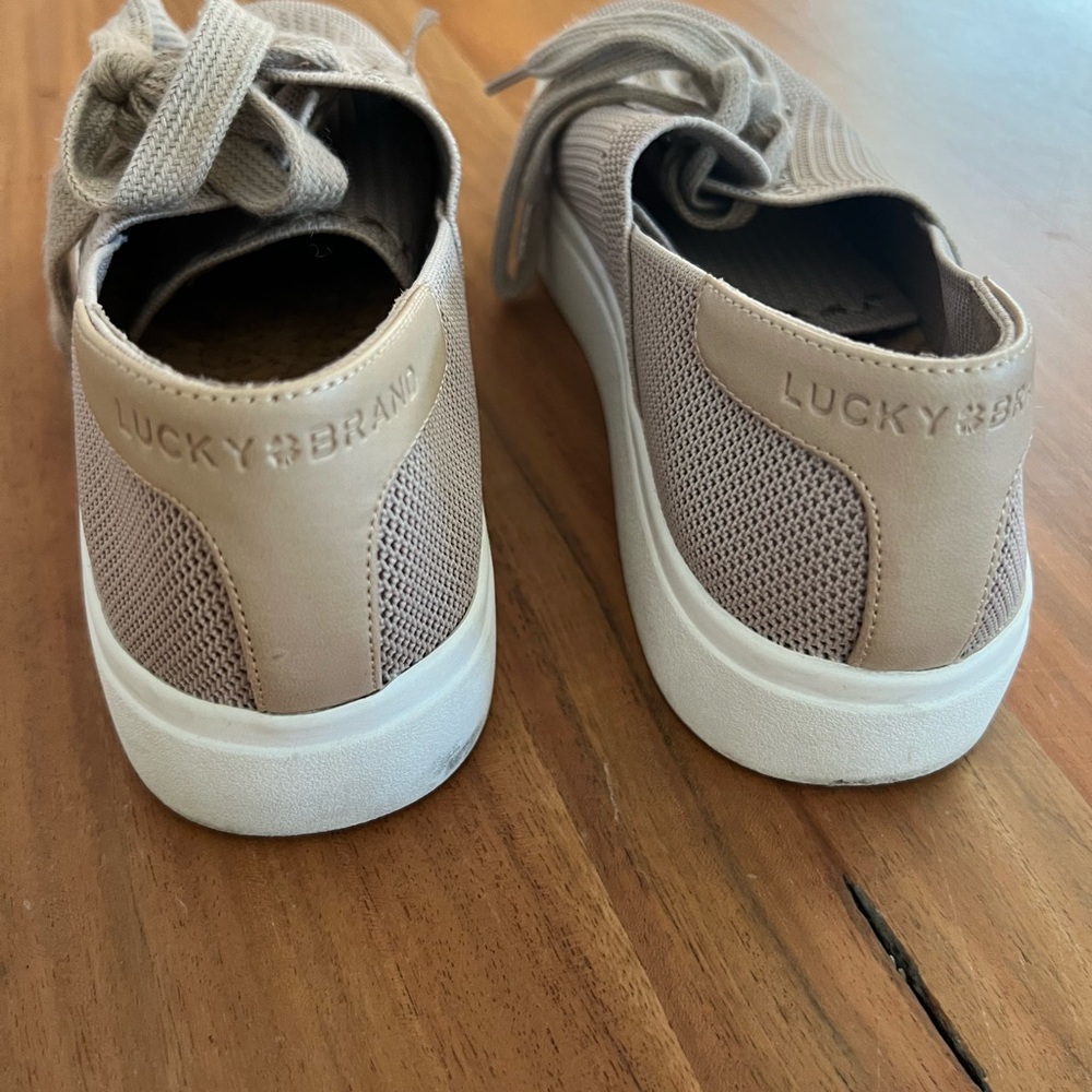 Lucky Brand Women’s casual sneakers